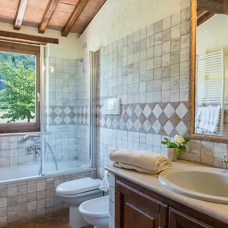 Casale Al Doglio 6&1, Emma فيلة *