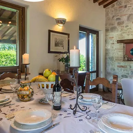 فيلة Casale Al Doglio 6&1, Emma