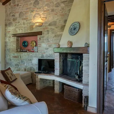 Casale Al Doglio 6&1, Emma Villa